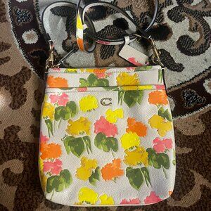 COACH Beige White Kitt Messenger Leather Crossbody Bag With Floral Print